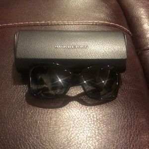 Women’s Burberry sunglasses